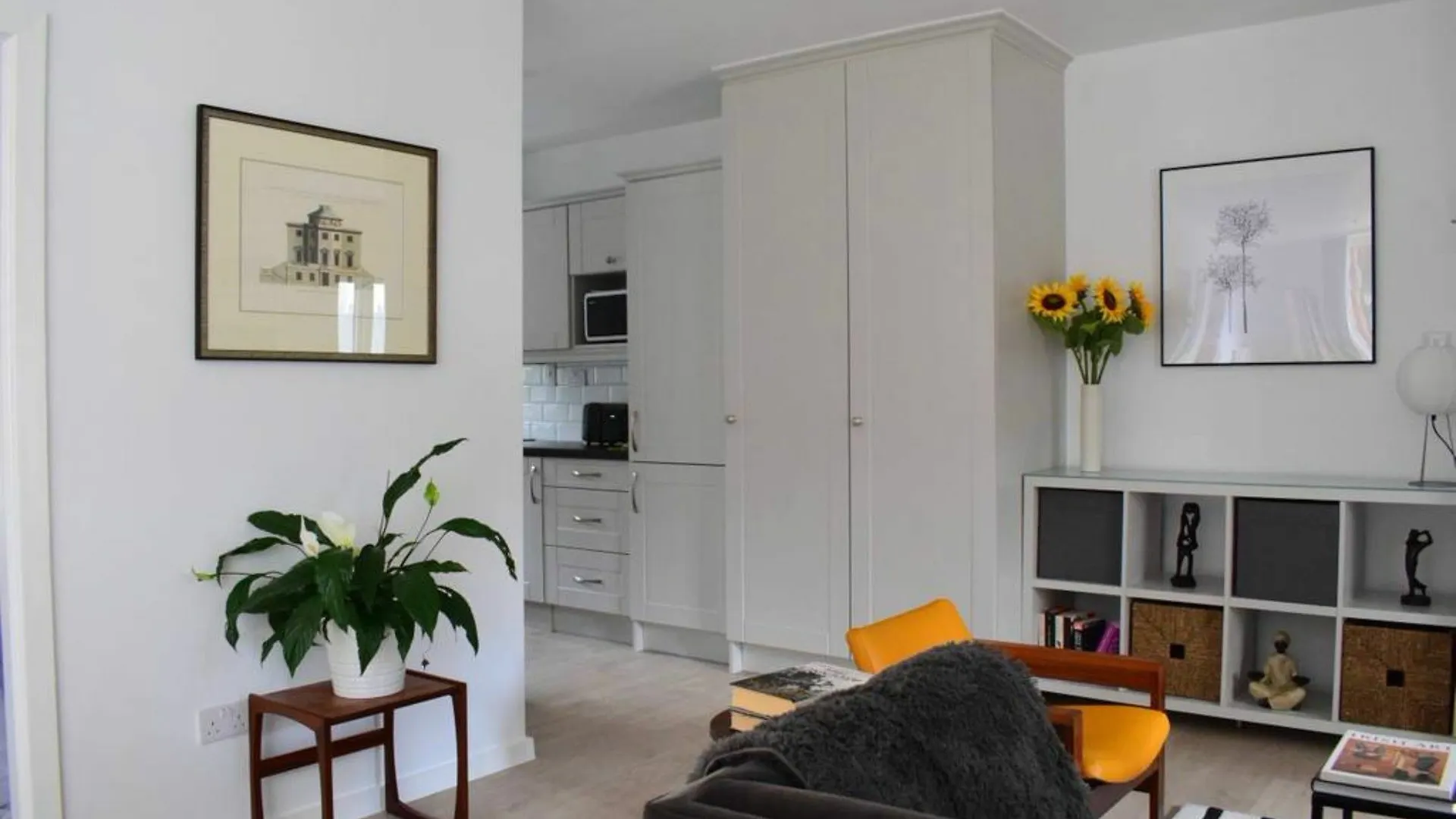 2 Bedroom Flat In Central Dublin Sleeps 4 0*,  Ирландия