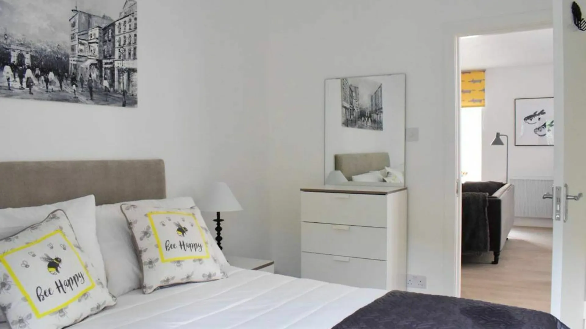 2 Bedroom Flat In Central Dublin Sleeps 4